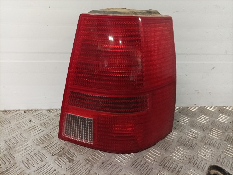 Recambio de piloto trasero derecho para volkswagen bora variant (1j6) 1.9 tdi referencia OEM IAM   