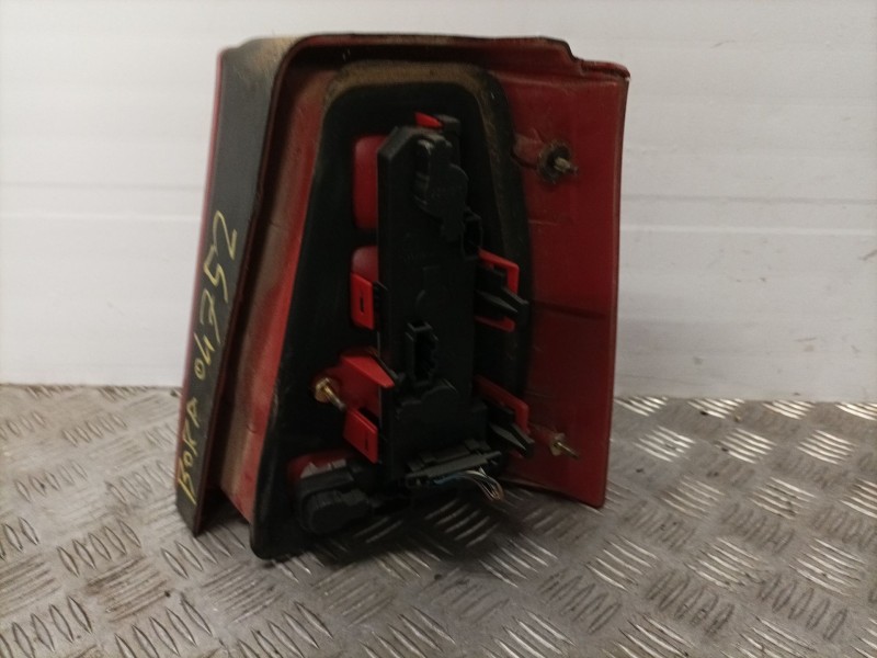 Recambio de piloto trasero izquierdo para volkswagen bora variant (1j6) 1.9 tdi referencia OEM IAM   