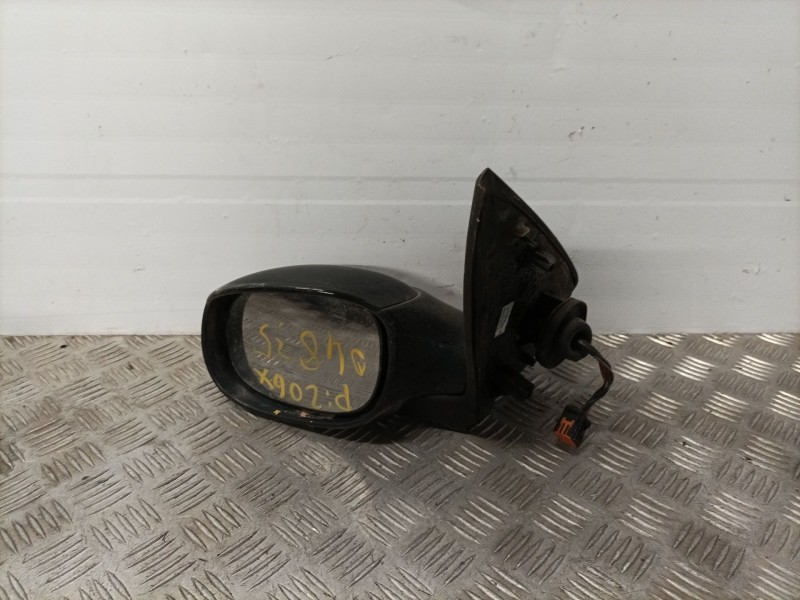Recambio de retrovisor izquierdo para peugeot 206 sedán 1.4 hdi eco 70 referencia OEM IAM   