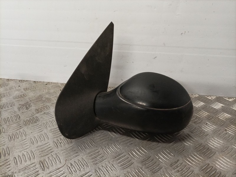 Recambio de retrovisor izquierdo para peugeot 206 sedán 1.4 hdi eco 70 referencia OEM IAM   