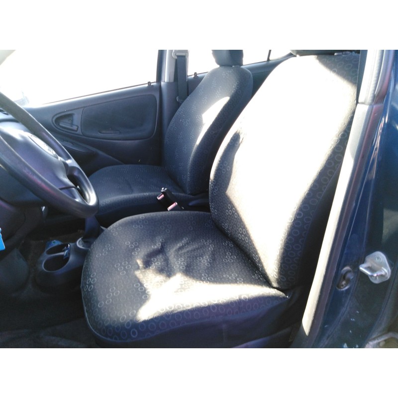 toyota yaris (_p1_) del año 2003