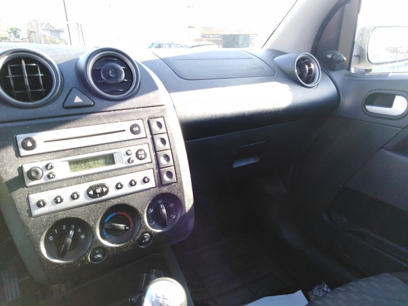 ford fiesta v (jh_, jd_) del año 2001