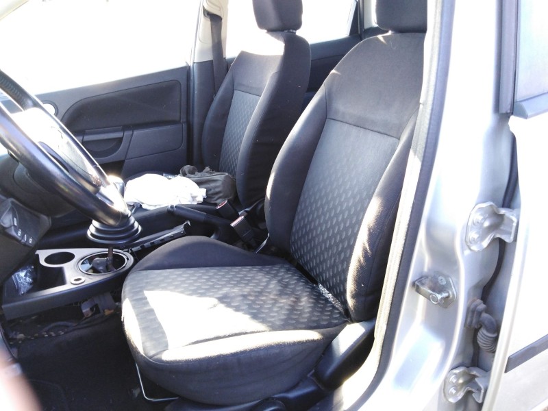 ford fiesta v (jh_, jd_) del año 2001