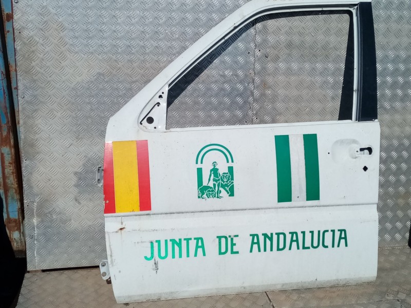 Recambio de puerta delantera izquierda para nissan terrano/terrano.ii (r20) 2.7 turbodiesel referencia OEM IAM   