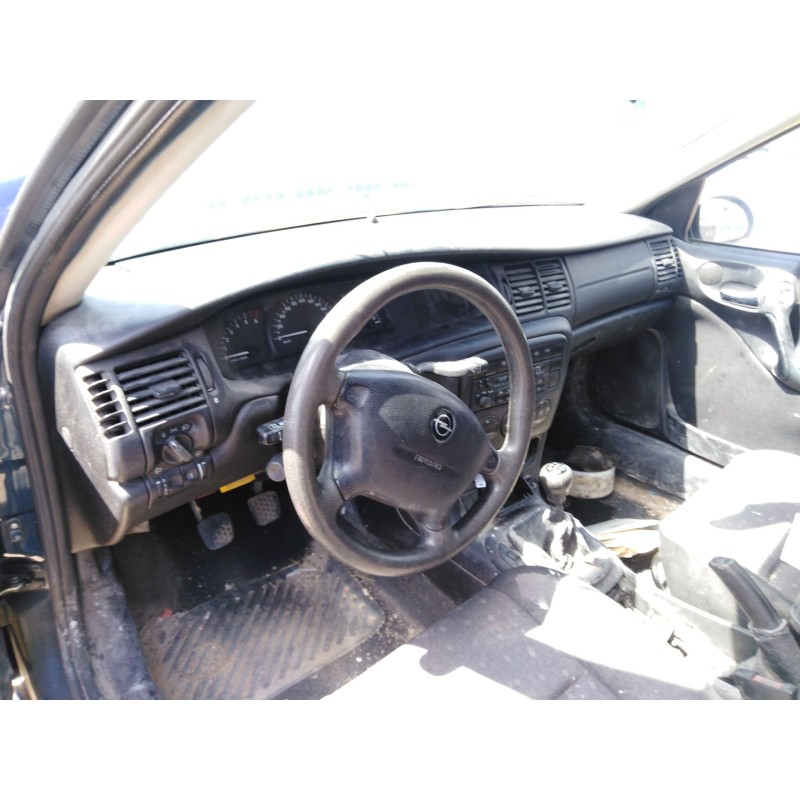 opel vectra b fastback (j96) del año 1997
