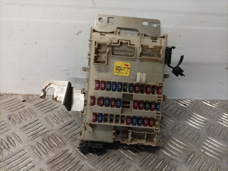 Recambio de caja reles / fusibles para nissan almera tino (v10) 2.2 dci referencia OEM IAM 243504U100  