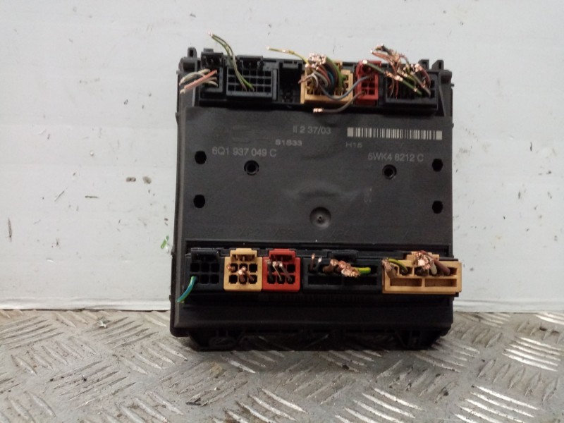Recambio de caja reles / fusibles para seat ibiza (6l1) 1.4 16v referencia OEM IAM 6Q1937049C  