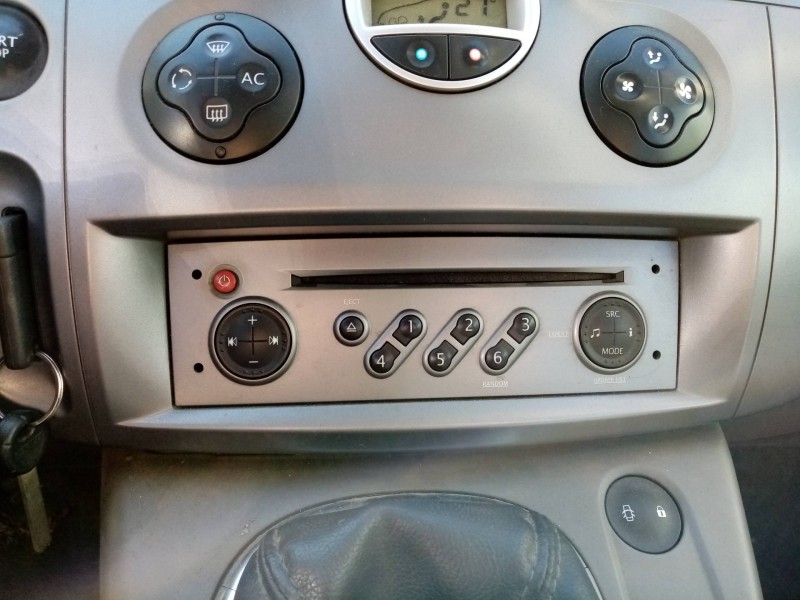 renault scenic ii 2.0 dci diesel cat   |   0.03 - 0.09 | 2003 - 2009 | 150 cv / 110 kw del año 2003