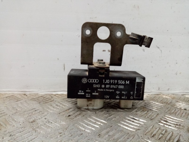 Recambio de caja precalentamiento para seat ibiza (6l1) 1.4 16v referencia OEM IAM 1j0919506m  