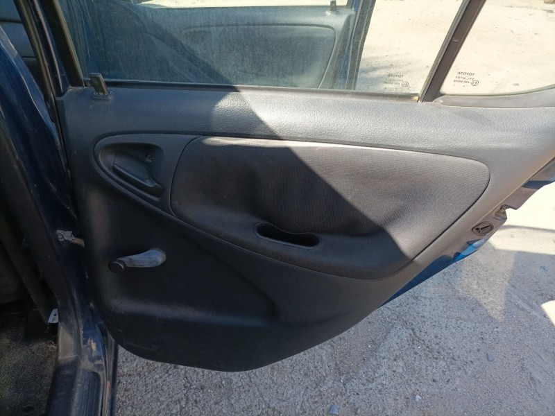 Recambio de guarnecido puerta trasera derecha para toyota yaris (_p1_) 1.0 (scp10_) referencia OEM IAM   
