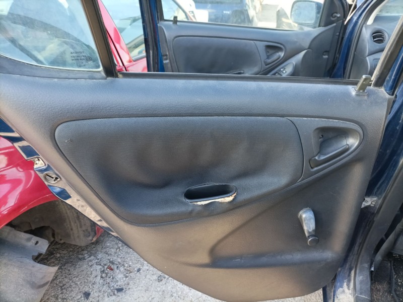 Recambio de guarnecido puerta trasera izquierda para toyota yaris (_p1_) 1.0 (scp10_) referencia OEM IAM   