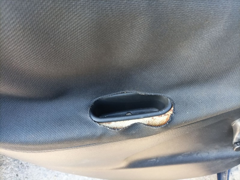 Recambio de guarnecido puerta trasera izquierda para toyota yaris (_p1_) 1.0 (scp10_) referencia OEM IAM   