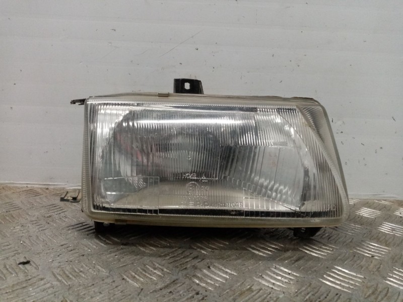Recambio de faro derecho para seat cordoba 1.9 tdi dream referencia OEM IAM   