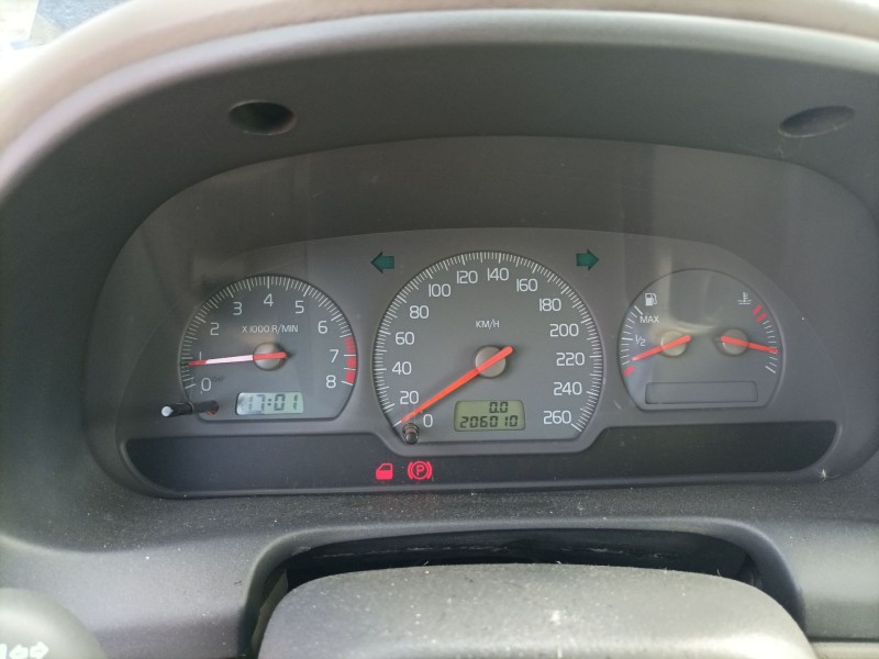 Recambio de cuadro instrumentos para volvo v40 ranchera familiar (645) 1.6 referencia OEM IAM   