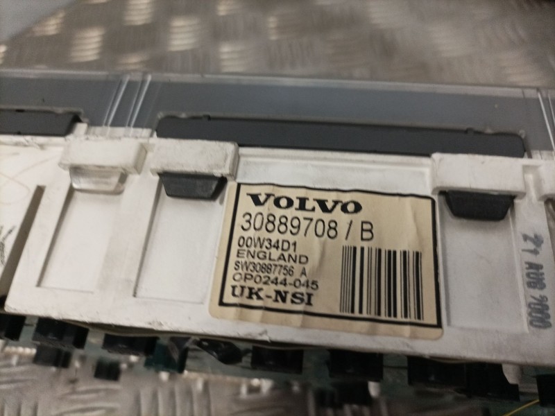 Recambio de cuadro instrumentos para volvo v40 ranchera familiar (645) 1.6 referencia OEM IAM   