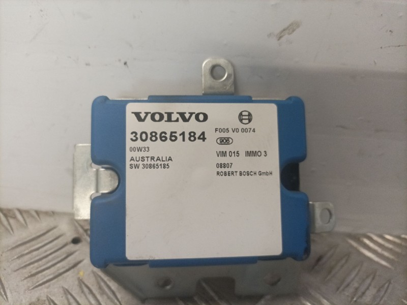 Recambio de modulo electronico para volvo v40 ranchera familiar (645) 1.6 referencia OEM IAM 30865184  