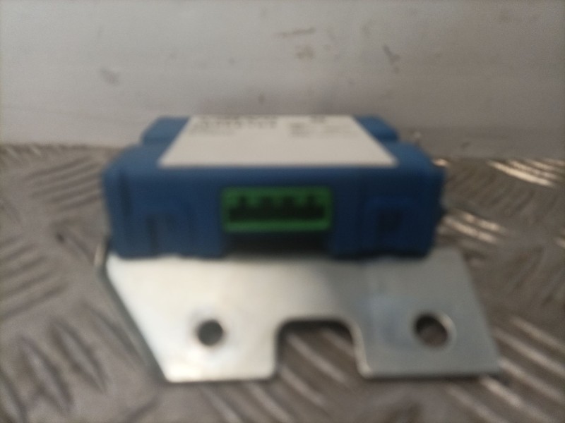 Recambio de modulo electronico para volvo v40 ranchera familiar (645) 1.6 referencia OEM IAM 30865184  