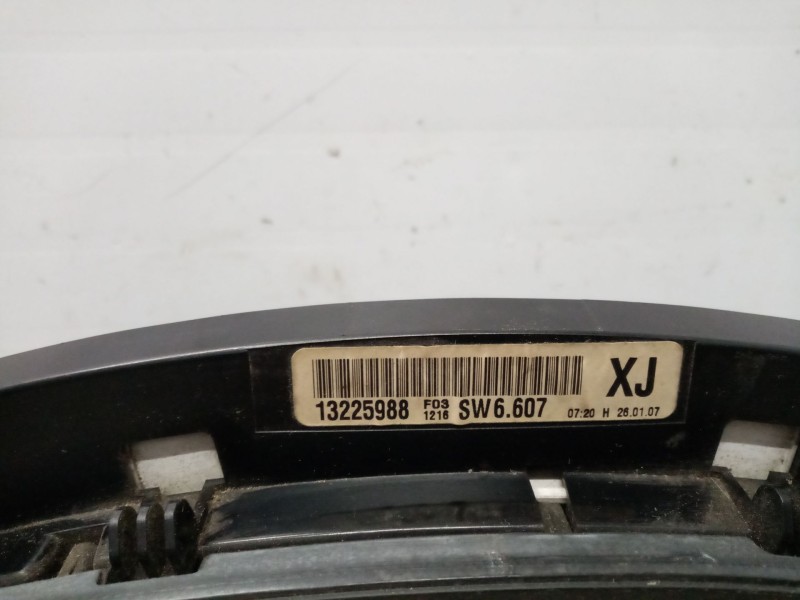 Recambio de cuadro instrumentos para opel zafira b enjoy referencia OEM IAM 13225988  