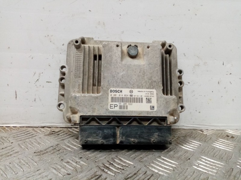 Recambio de centralita motor uce para opel zafira b enjoy referencia OEM IAM 0281014024 55205622 