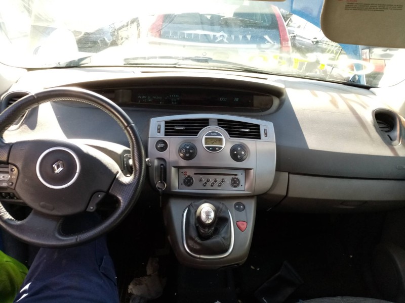 renault scenic ii 2.0 dci diesel cat   |   0.03 - 0.09 | 2003 - 2009 | 150 cv / 110 kw del año 2003