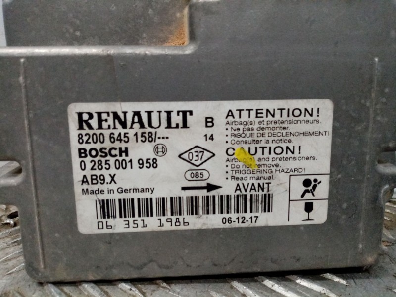 Recambio de centralita airbag para renault clio iii expression referencia OEM IAM 8200645158  