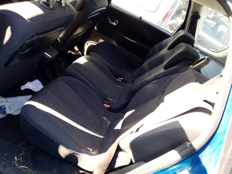 renault scenic ii 2.0 dci diesel cat   |   0.03 - 0.09 | 2003 - 2009 | 150 cv / 110 kw del año 2003