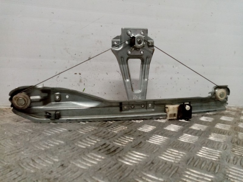 Recambio de elevalunas trasero derecho para renault clio iii expression referencia OEM IAM   