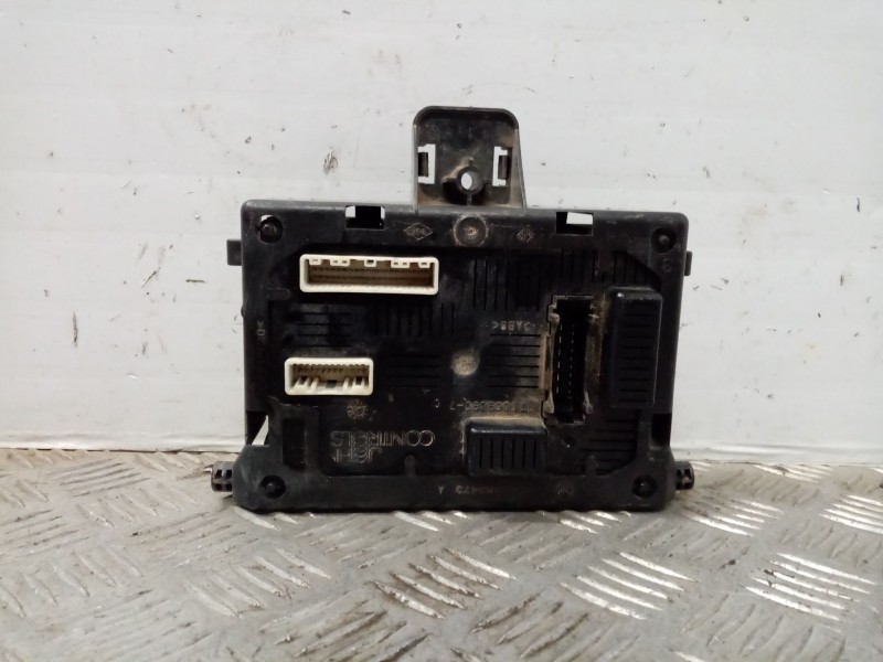 Recambio de modulo electronico para renault clio iii expression referencia OEM IAM 8200652285  