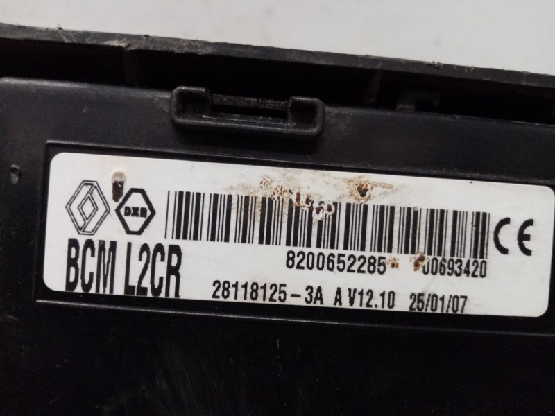 Recambio de modulo electronico para renault clio iii expression referencia OEM IAM 8200652285  
