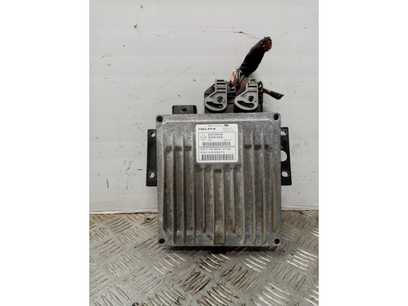 Recambio de centralita motor uce para renault clio iii expression referencia OEM IAM 8200399038 8200619409 