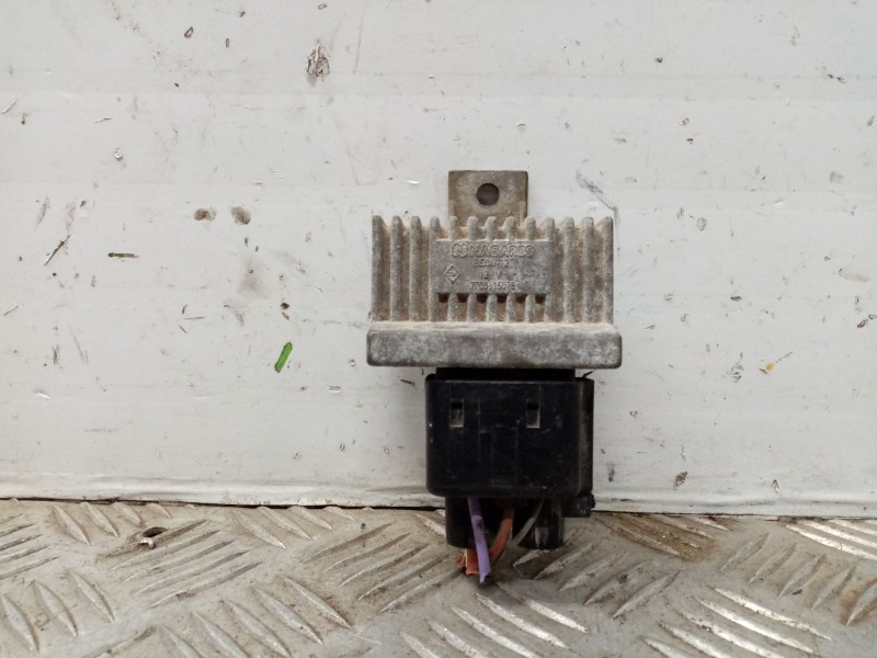 Recambio de caja precalentamiento para renault clio iii expression referencia OEM IAM 7700115078  