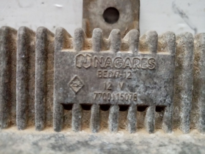 Recambio de caja precalentamiento para renault clio iii expression referencia OEM IAM 7700115078  