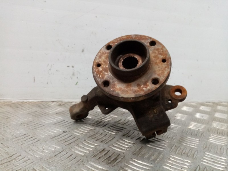 Recambio de mangueta delantera derecha para renault clio iii expression referencia OEM IAM   