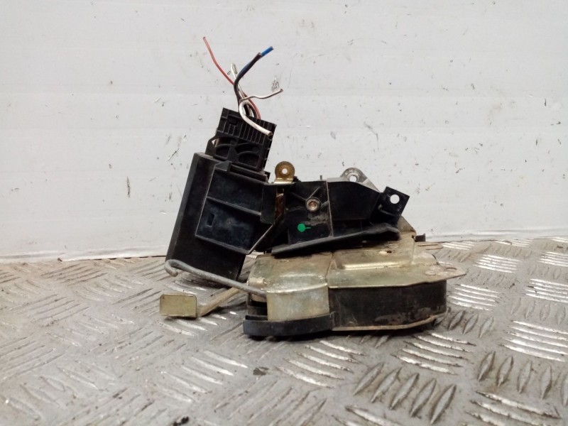 Recambio de cerradura puerta delantera derecha para bmw serie 5 berlina (e34) 525tds referencia OEM IAM 51218138924  