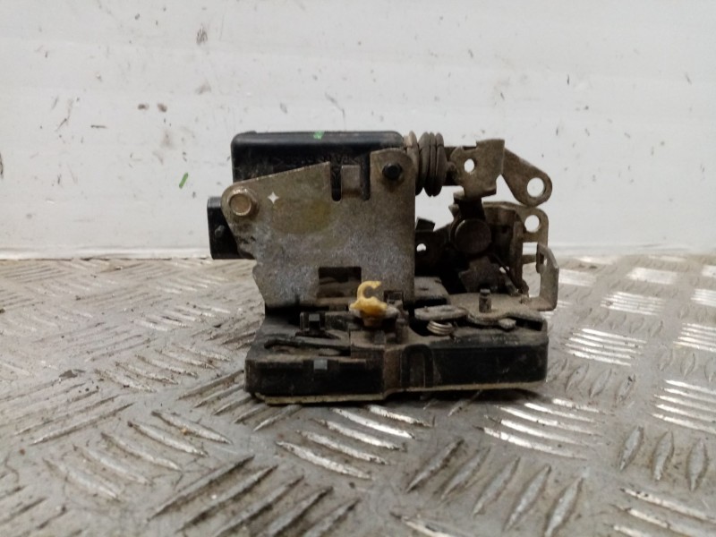 Recambio de cerradura puerta trasera izquierda para dacia logan referencia OEM IAM   