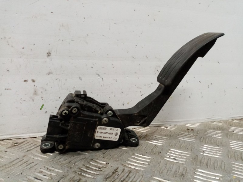 Recambio de potenciometro pedal para dacia logan referencia OEM IAM 8200386506b  