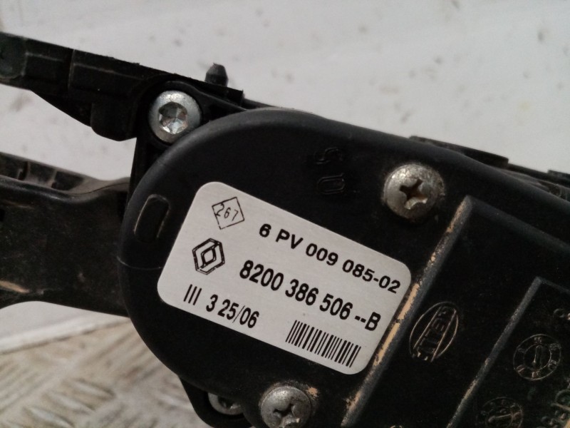 Recambio de potenciometro pedal para dacia logan referencia OEM IAM 8200386506b  