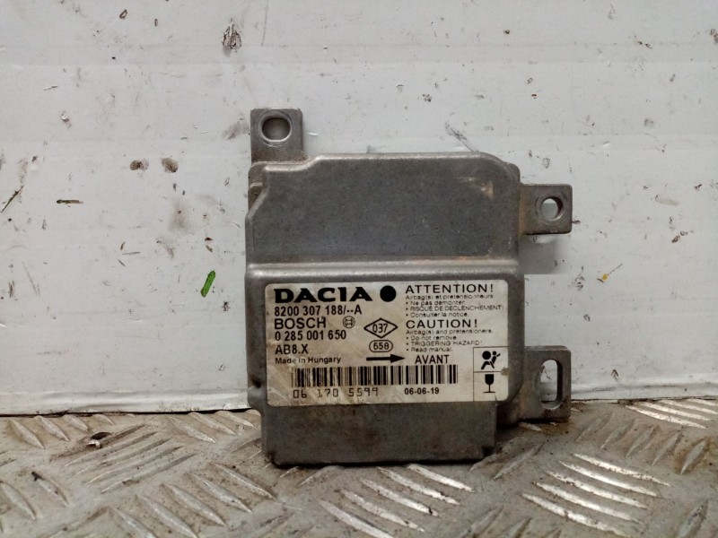 Recambio de centralita airbag para dacia logan referencia OEM IAM 8200307188A 0285001650 