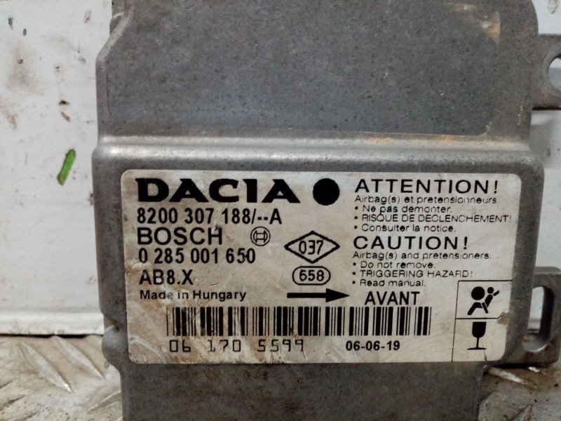 Recambio de centralita airbag para dacia logan referencia OEM IAM 8200307188A 0285001650 