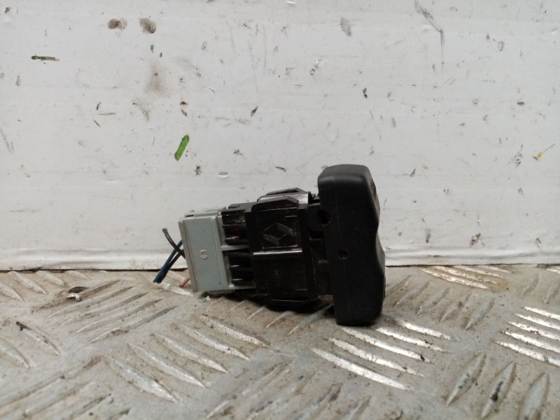 Recambio de interruptor calefaccion luna trasera para dacia logan referencia OEM IAM   