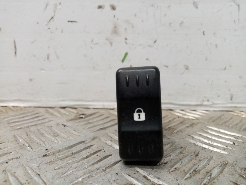Recambio de pulsador cierre para dacia logan referencia OEM IAM   
