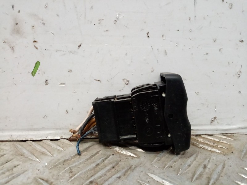 Recambio de mando elevalunas delantero izquierdo para dacia logan referencia OEM IAM   