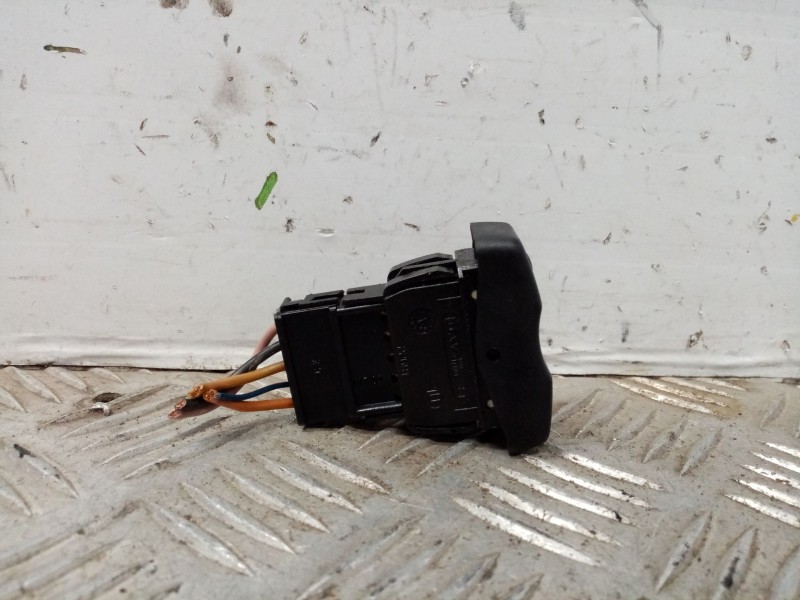 Recambio de mando elevalunas delantero derecho para dacia logan referencia OEM IAM   