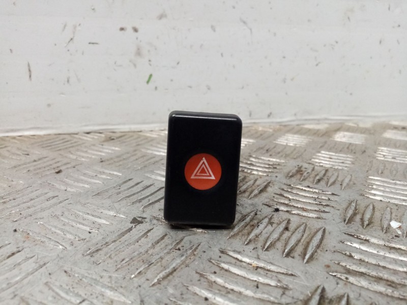 Recambio de warning para dacia logan referencia OEM IAM   