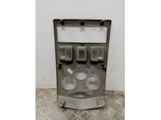 Recambio de consola central para dacia logan referencia OEM IAM    2