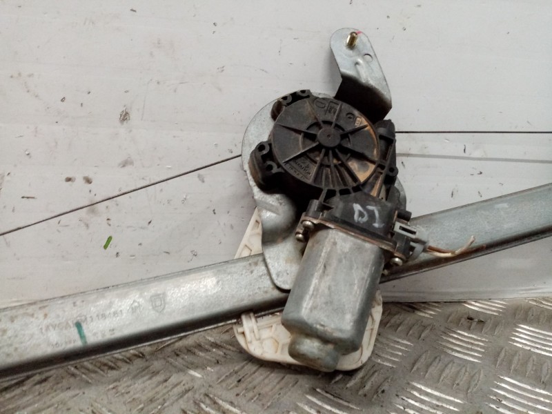 Recambio de elevalunas delantero izquierdo para dacia logan referencia OEM IAM   