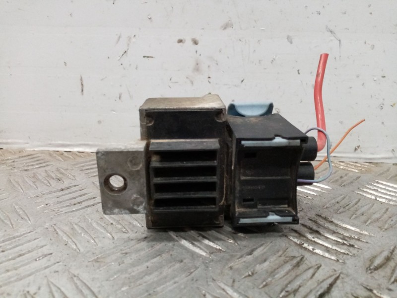 Recambio de caja precalentamiento para dacia logan referencia OEM IAM 96404969680  