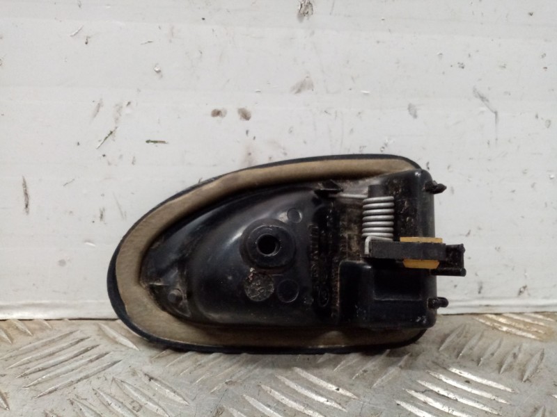 Recambio de maneta interior delantera izquierda para dacia logan referencia OEM IAM   