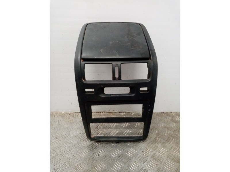 Recambio de mascara central de salpicadero para toyota picnic (m10) 2.2 turbodiesel referencia OEM IAM   