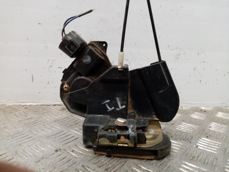 Recambio de cerradura puerta trasera izquierda para toyota picnic (m10) 2.2 turbodiesel referencia OEM IAM   